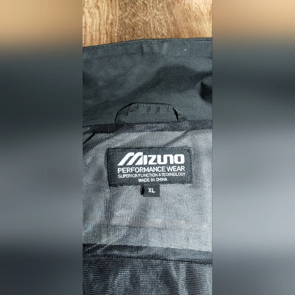 Mizuno Men's Classic Black Windbreaker Size (XL)